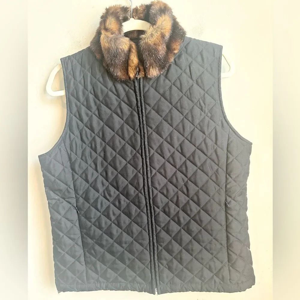 Vintage Ralph Lauren QuiltedโVest Fur Vest Jacket Y2KโS